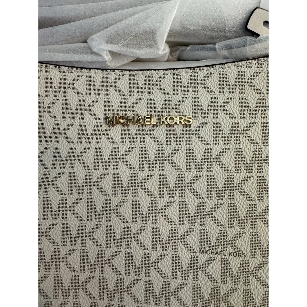 New Michael Kors Jet Set Travel Small Logo Messenger Bag Light Cream Multi Purse